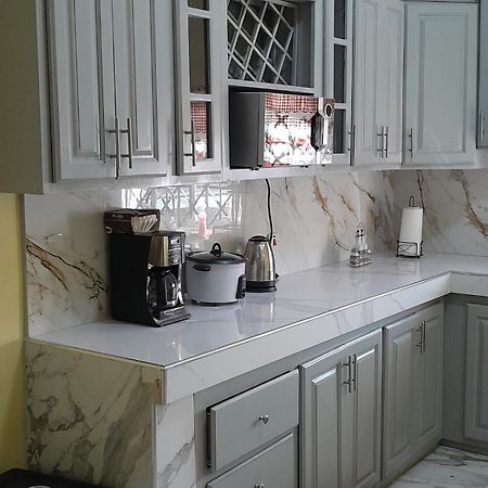 Jamaica Oasis Suite Portmore Buitenkant foto